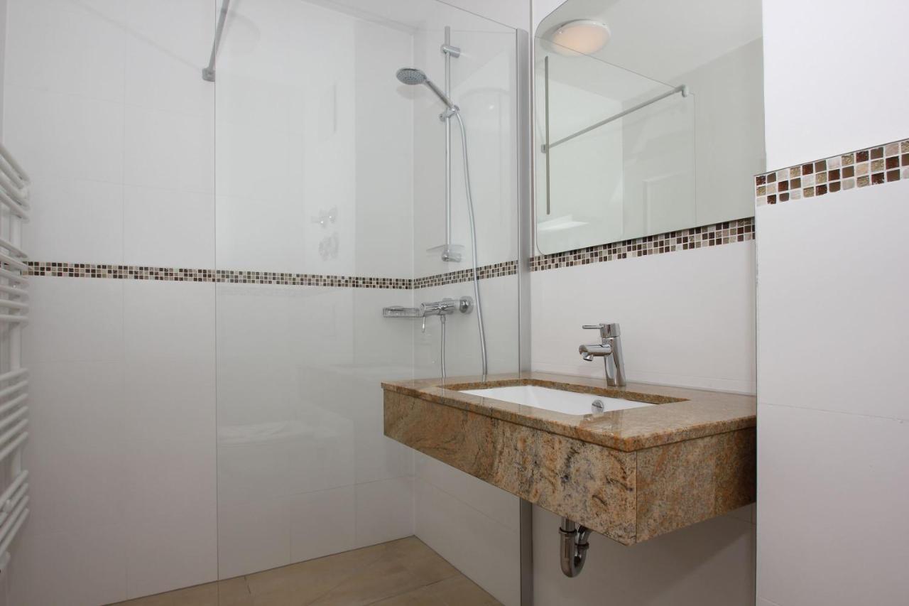 לובה Strandnahe Fewo Mit Balkon, Gratis Nutzung Vom Ahoi Erlebnisbad Und Sauna In Sellin - Rex Rugia Fewo 13-5 מראה חיצוני תמונה